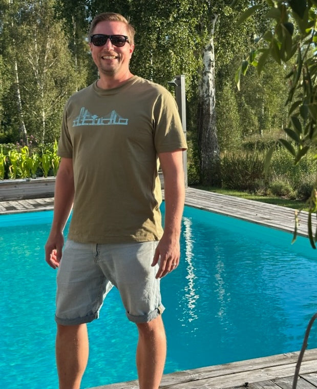 Herr t-shirt skyline faded khaki